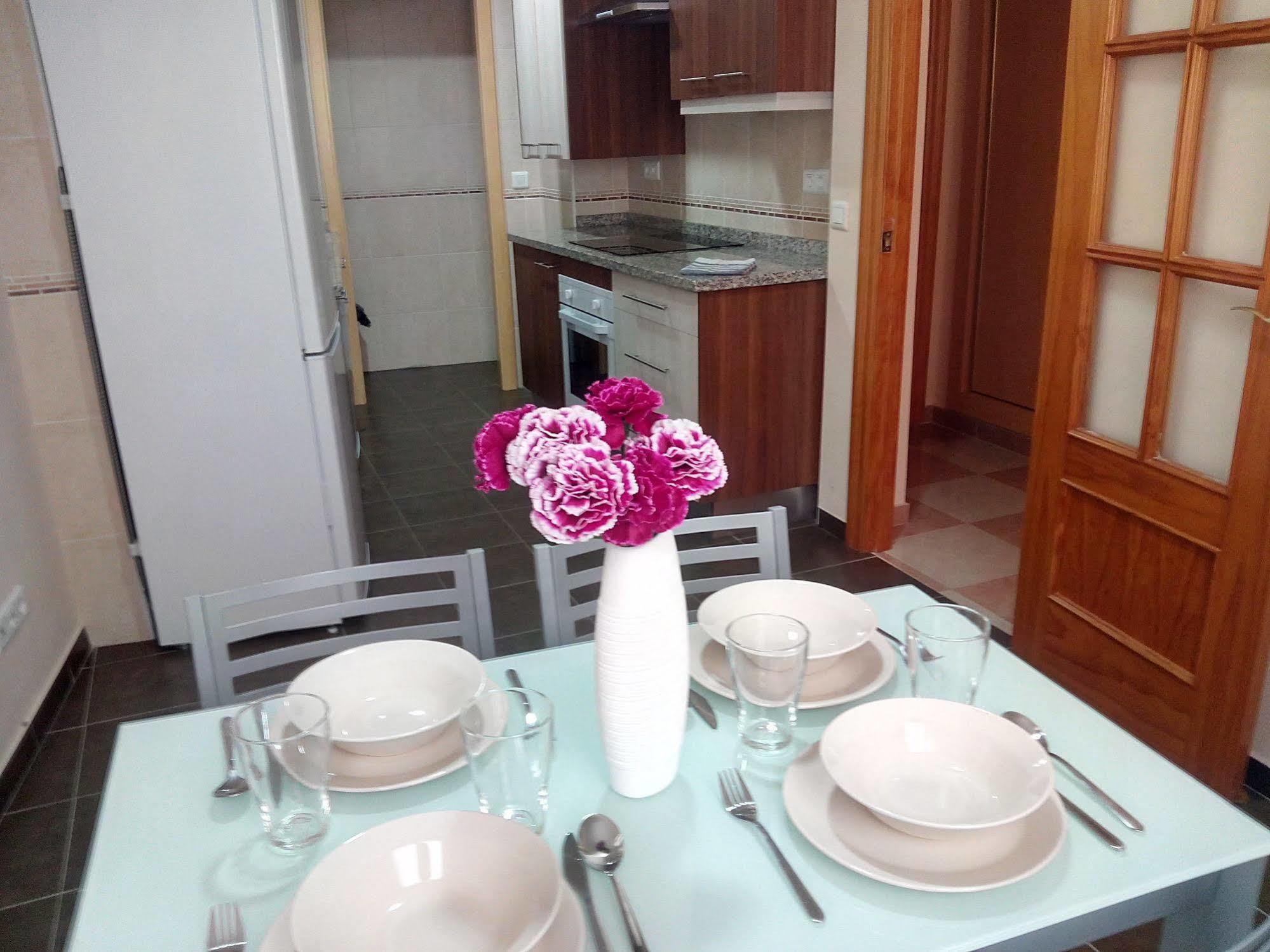 Apartamentos Decada Malaga Luaran gambar