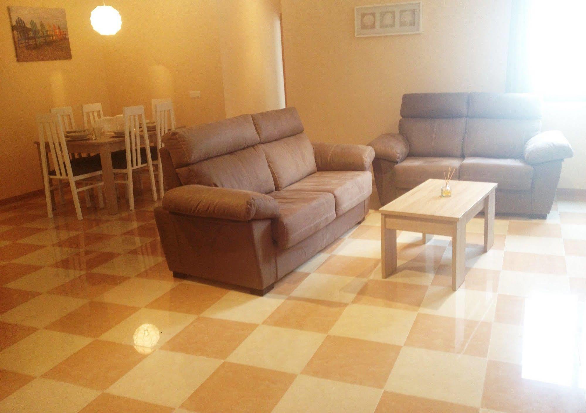 Apartamentos Decada Malaga Luaran gambar