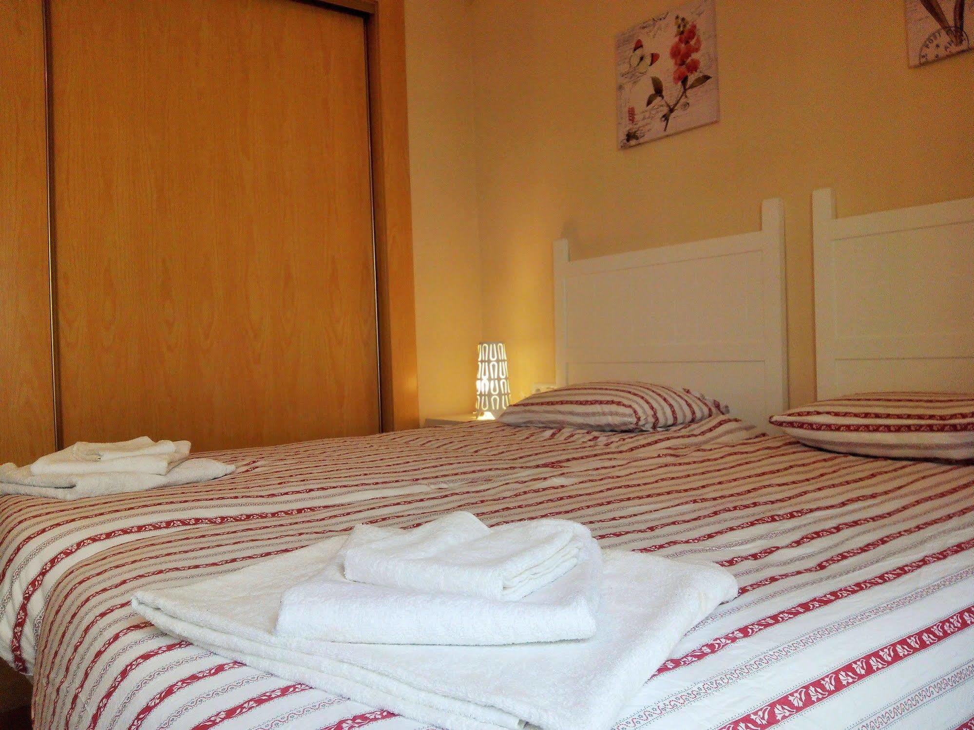Apartamentos Decada Malaga Luaran gambar