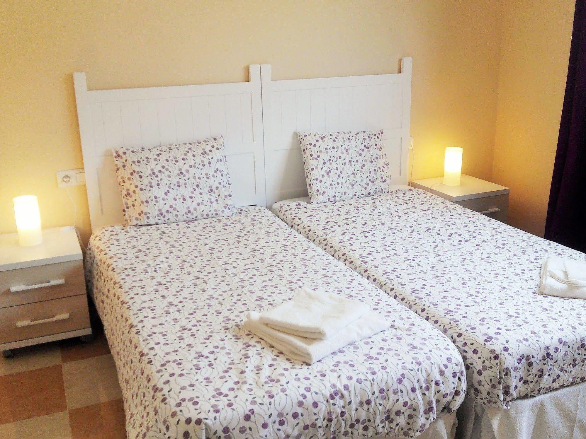 Apartamentos Decada Malaga Luaran gambar